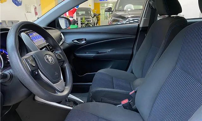 Toyota Yaris 2020 1....
