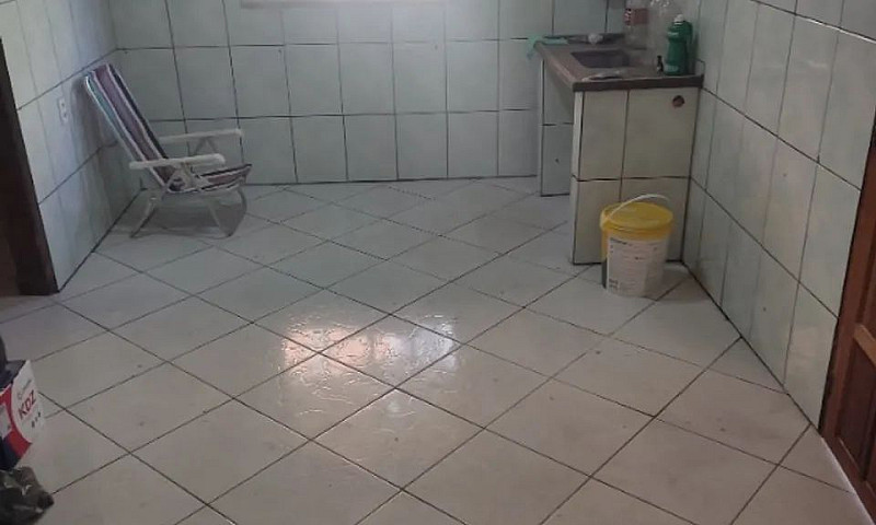 Alugo Casa No Bairro...