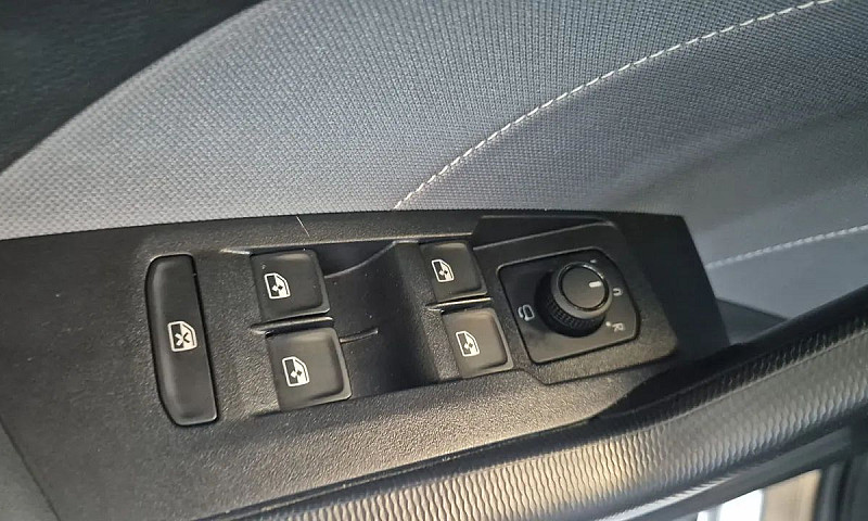Volkswagen T-Cross C...