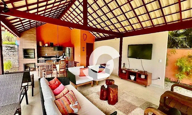 Casa Com 4 Dormitóri...