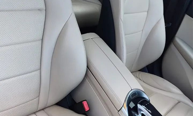 Mercedes-Benz C-200 ...