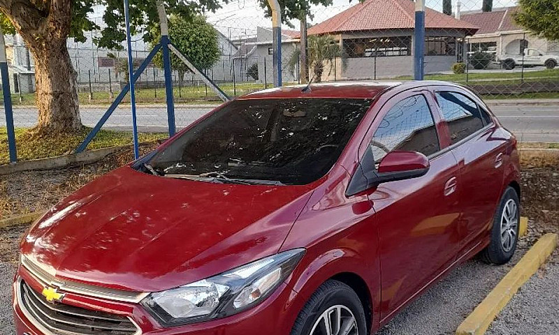 Chevrolet Onix Hatch...