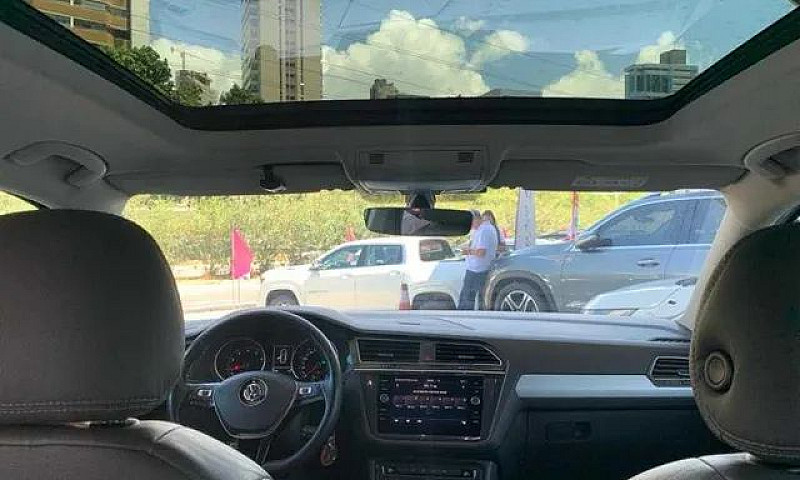 Volkswagen Tiguan 1....