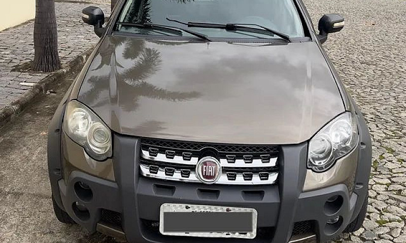 Fiat Strada 2009...