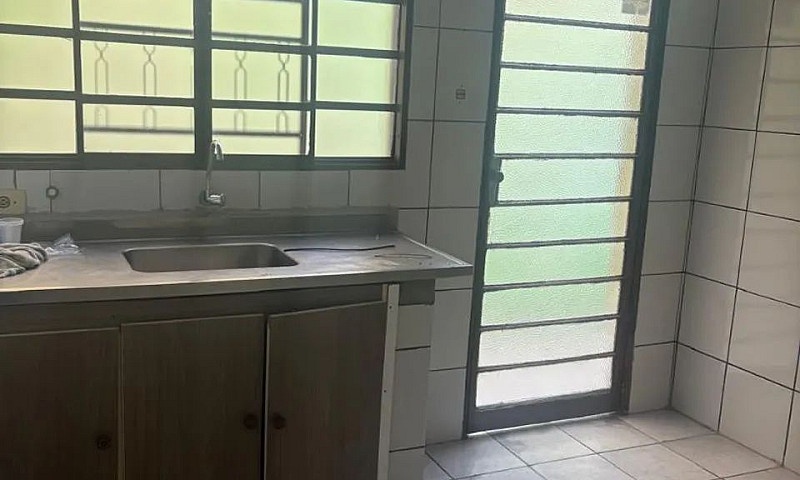 Casa Com 3 Cômodos N...