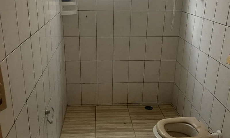 Vendo Essa Casa ...