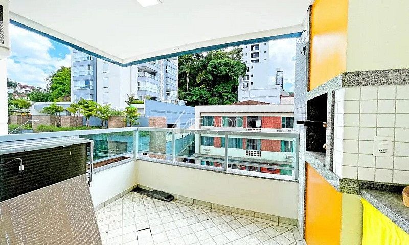 Apartamento Semimobi...