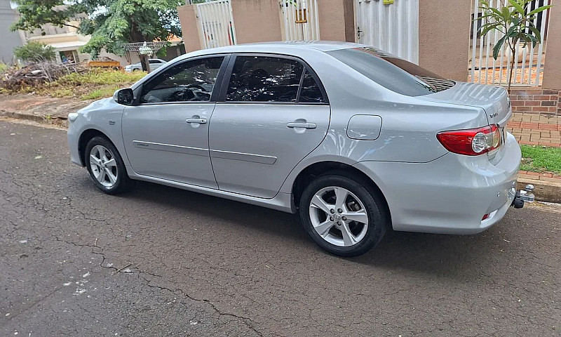 Toyota Corolla Xei 2...