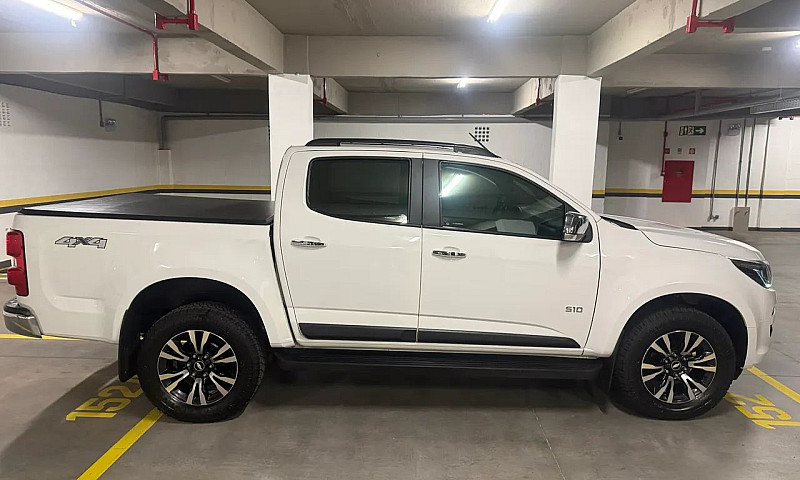 Chevrolet S10 Pick-U...