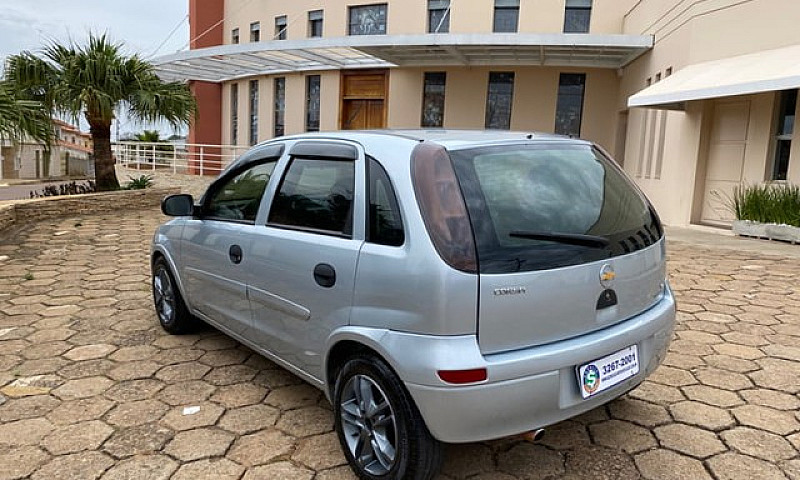 Chevrolet Corsa Hatc...