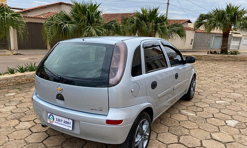 Chevrolet Corsa Hatc...