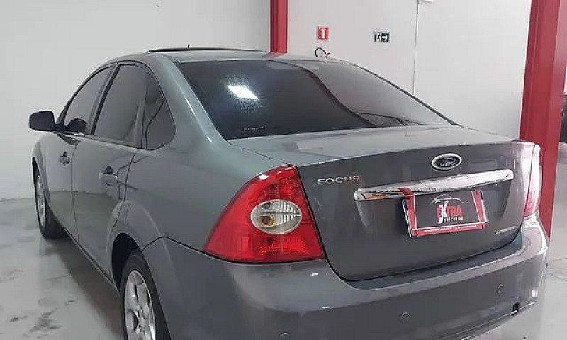 Ford Focus Sed. Ti./...
