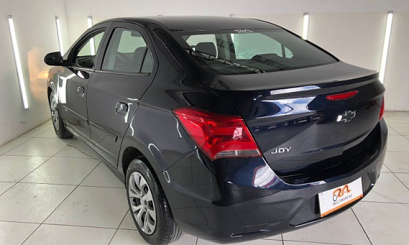 Onix Joy Sedan 2021...