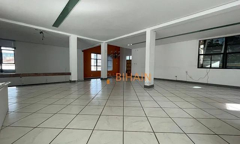 Casa Com 7 Dormitóri...