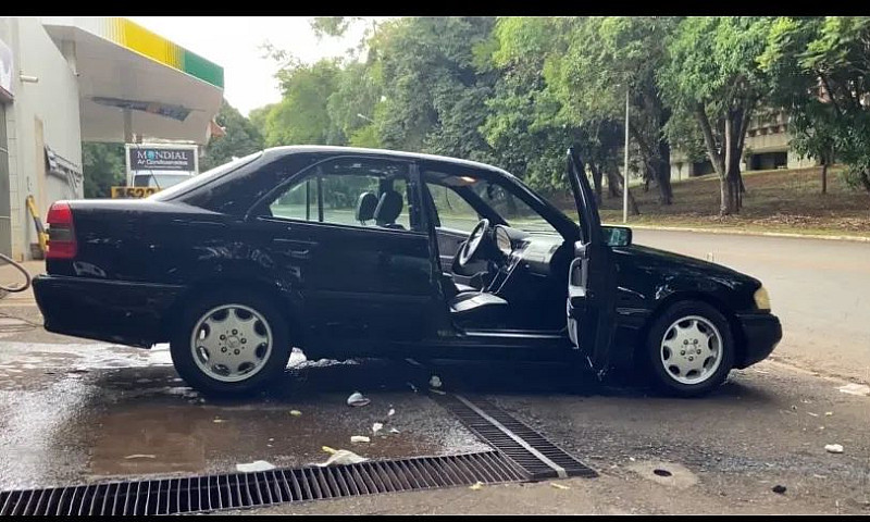 Mercedes-Benz C-180 ...