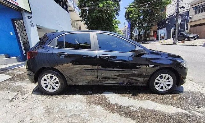 Chevrolet Onix Hatch...
