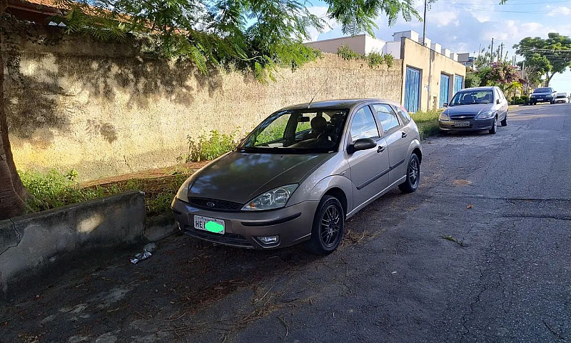 Ford Focus 1.6 S/Se/...