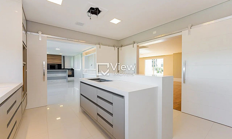 Casa De 493 M² A Ven...