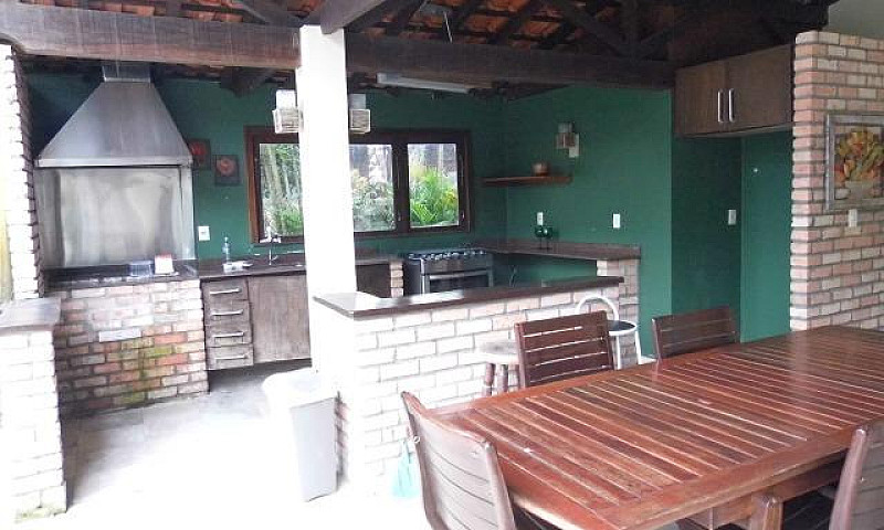 Casa 320M2 Com Pisci...