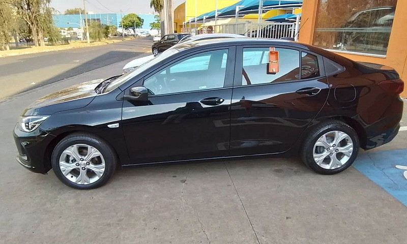 Chevrolet Onix Hatch...