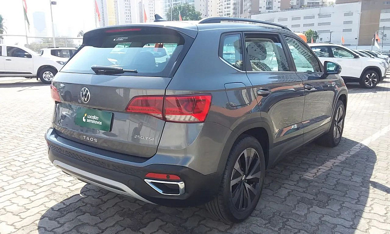 Volkswagen Taos Comf...