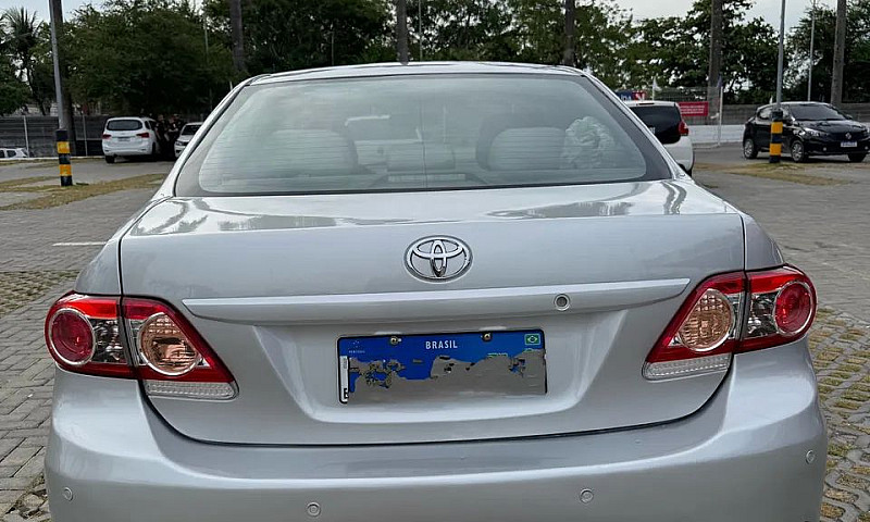 Toyota Corolla Gli 1...