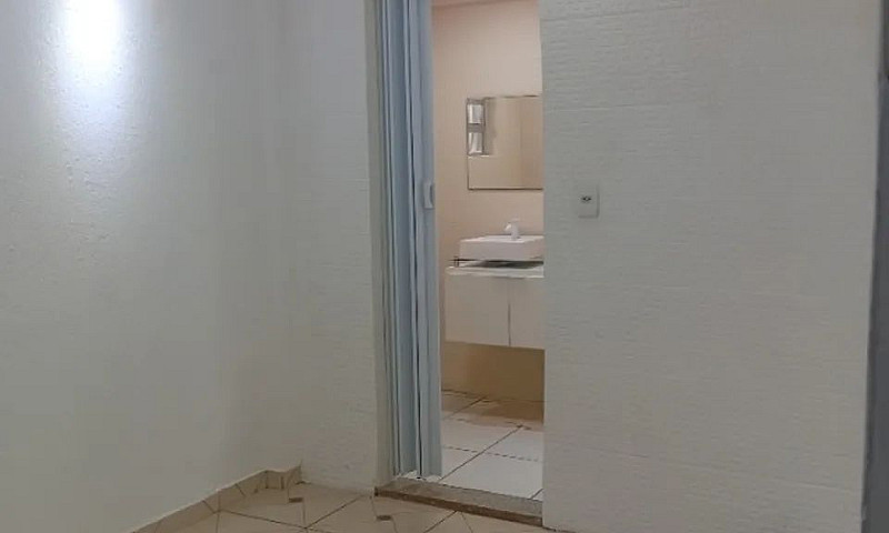 Alugo Casa, 1 Quarto...