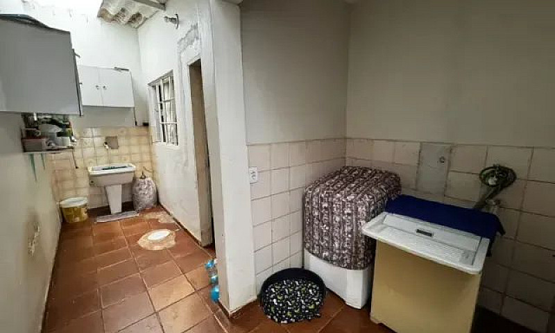 Casa Individual A Ve...