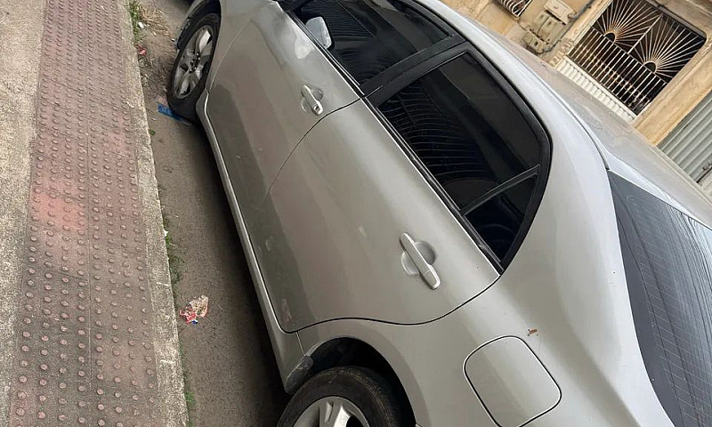 Toyota Corolla Xei 1...