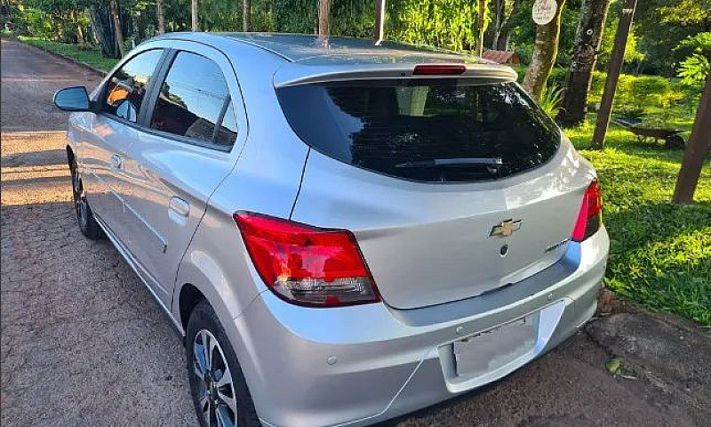 Chevrolet Onix Hatch...