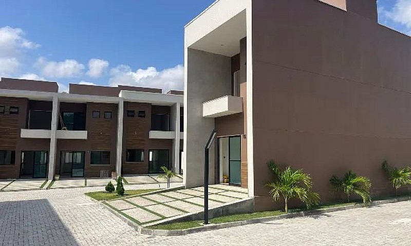 Casa Com Dois Suítes...