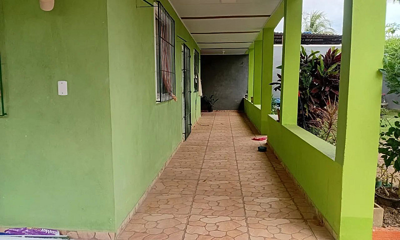 Casa Com Varanda ...