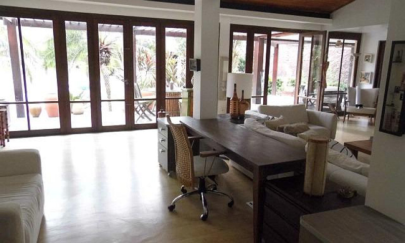 Casa 320M2 Com Pisci...