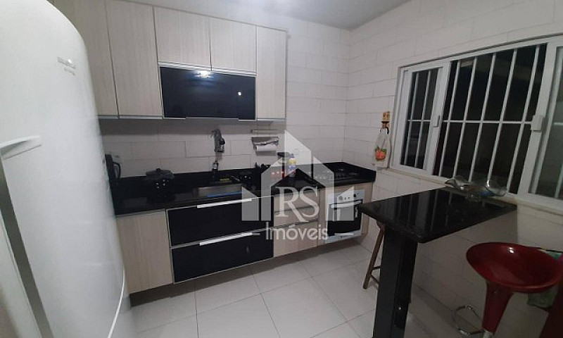 Casa Com 2 Dormitóri...