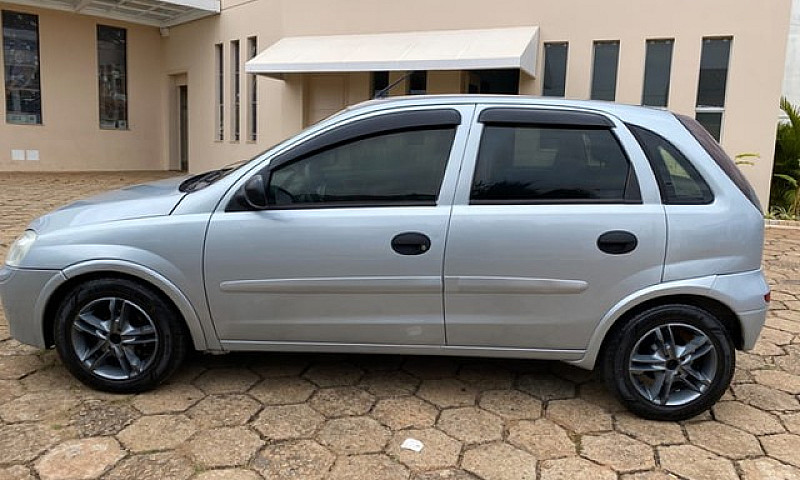 Chevrolet Corsa Hatc...