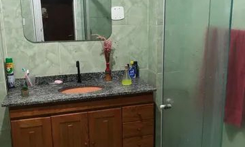 Alugo Vaga Masculina...