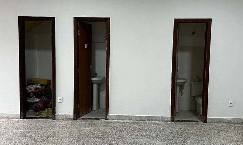 Prédio Com 4 Aptos (...