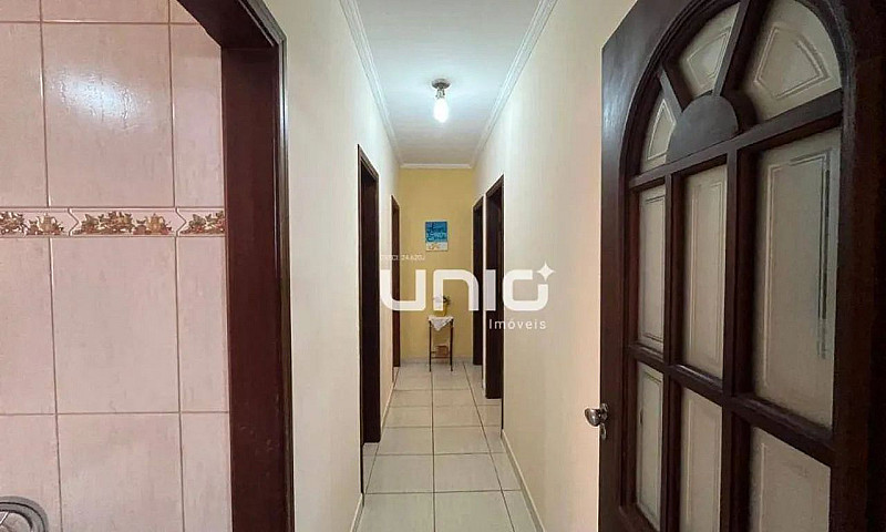 Casa Com 3 Dormitóri...