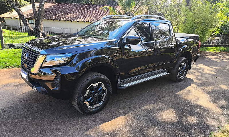 Nissan Frontier Plat...
