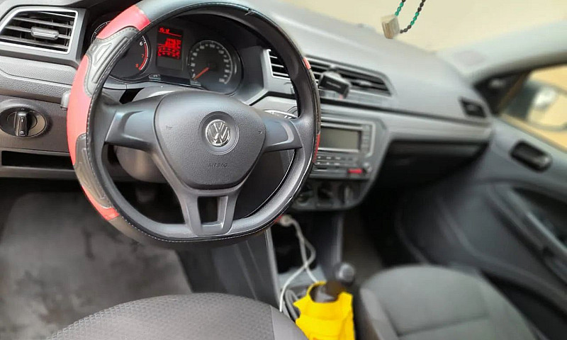 Volkswagen Voyage 1....