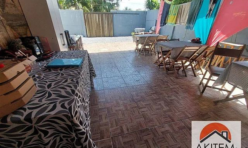 Casa Com 2 Dormitóri...