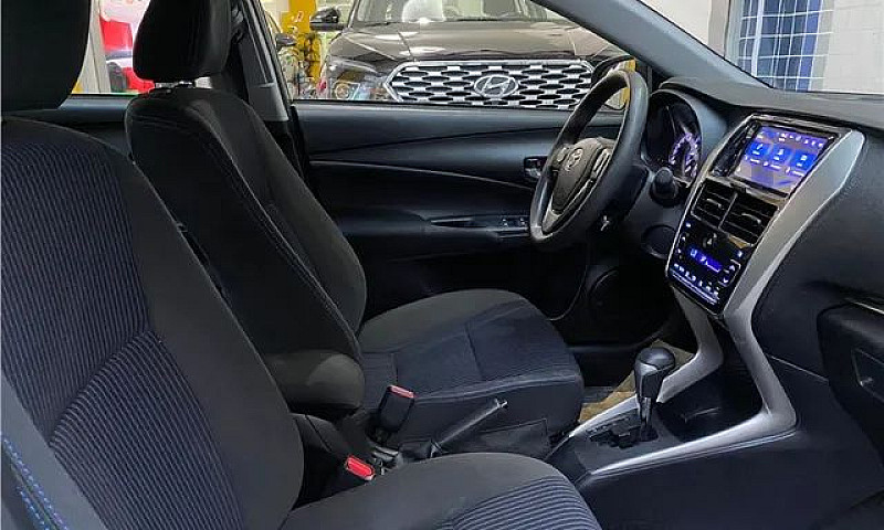 Toyota Yaris 2020 1....