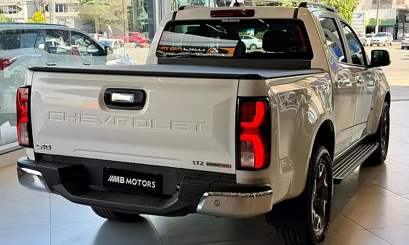 Chevrolet S10 Pick-U...
