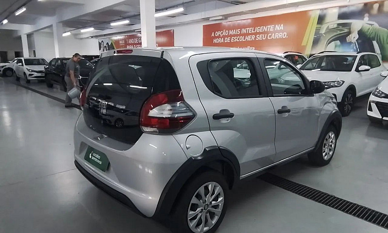 Fiat Mobi Like On 1....