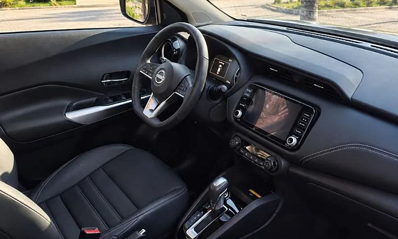 Nissan Kicks Exclusi...