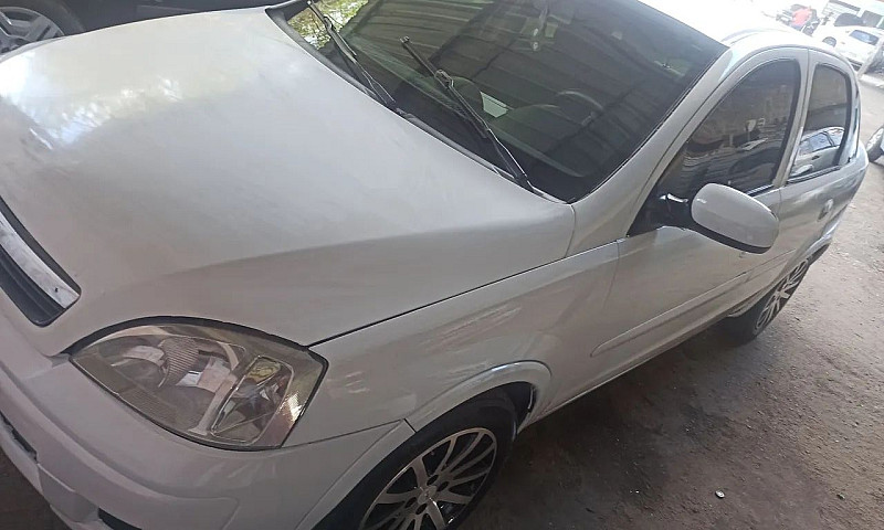 Chevrolet Corsa Sed....