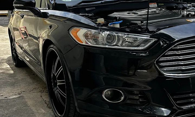 Ford Fusion Titanium...