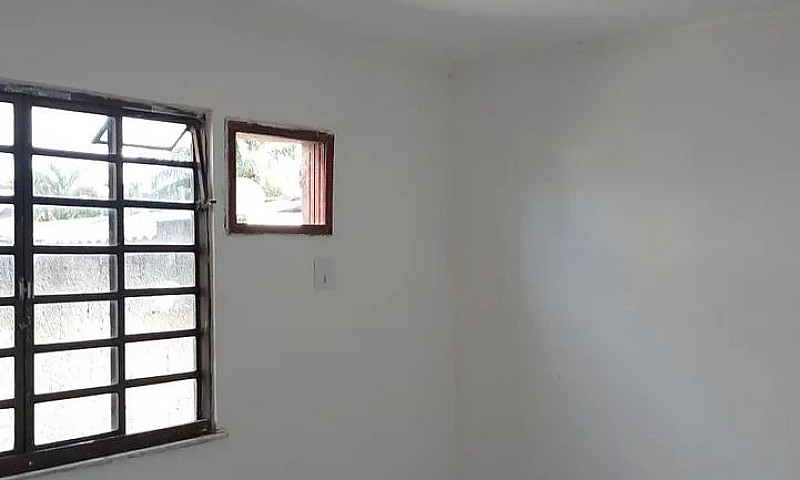 Aluga- Se Uma Casa E...