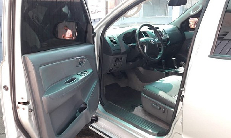 Linda Hilux 2013 Cab...