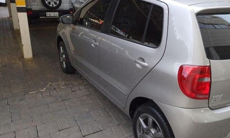 Vendo Um Carro ...